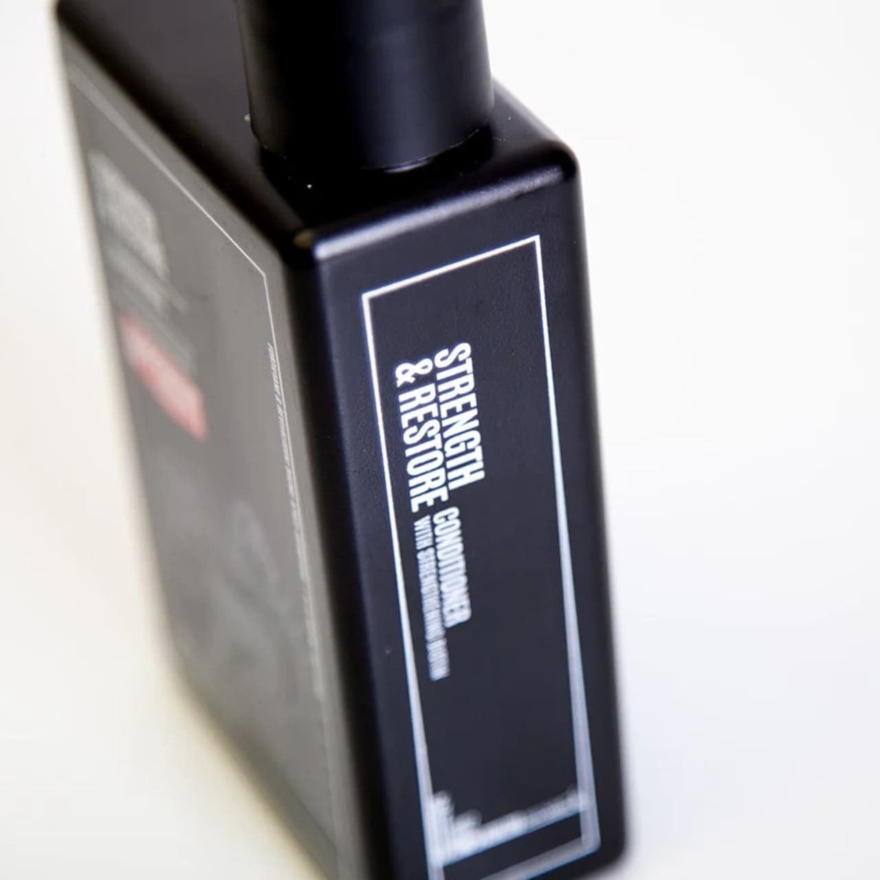 UPPERCUT DELUXE ストレングス&リストアコンディショナー 240ml - 画像 (5)